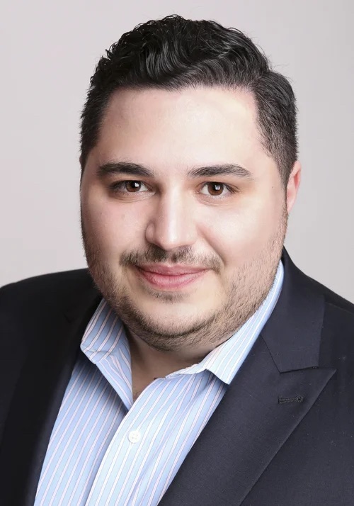 Gabriel De Roche headshot