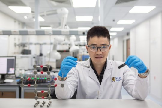 NUS battery researcher