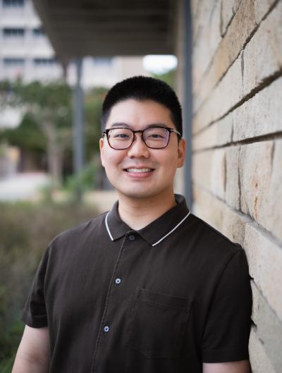 Elliott Hong headshot